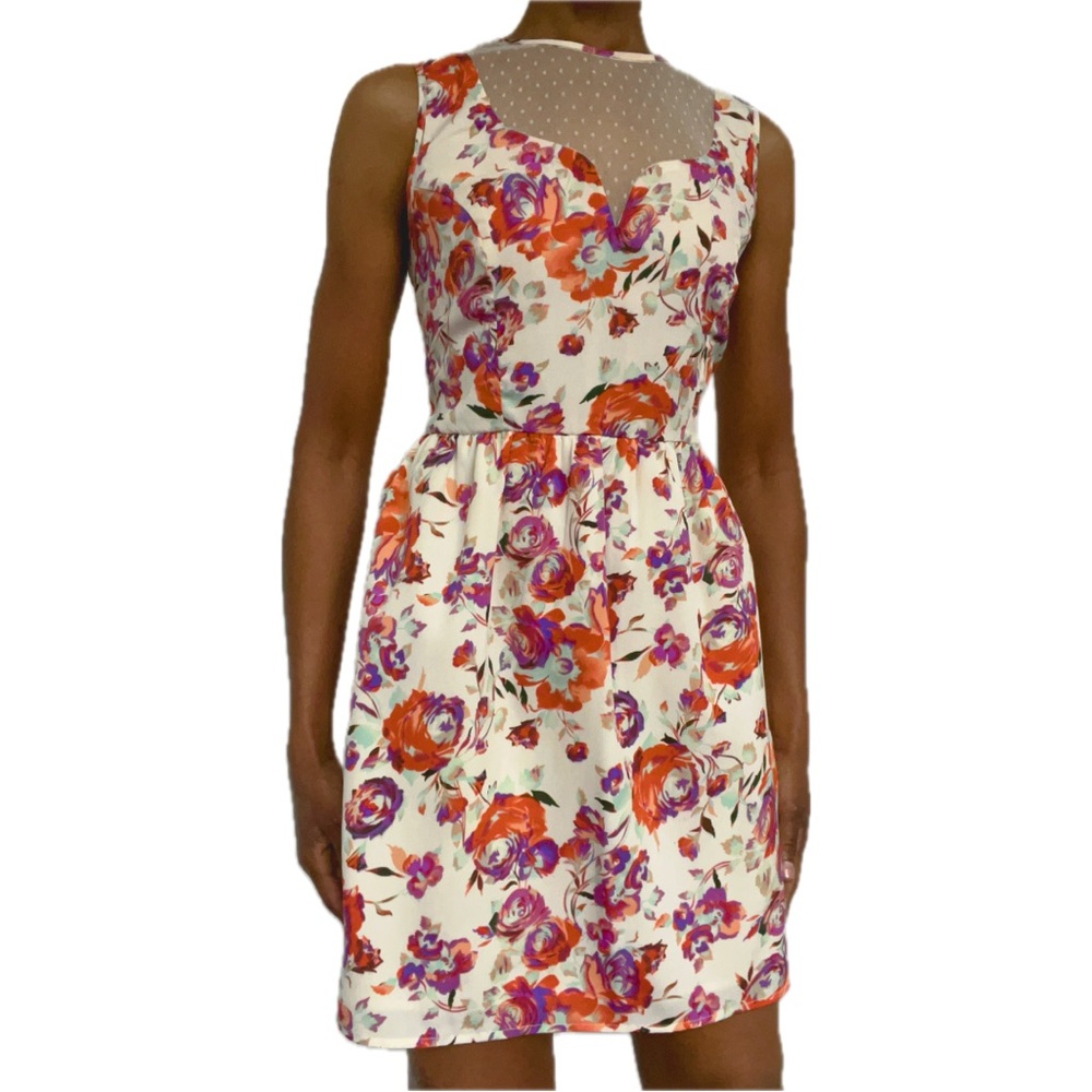 PINKY•SLEEVELESS FLORAL PRINT DRESS•OFF-WHITE, ORANGE, RED, PURPLE, GREEN•SIZE L